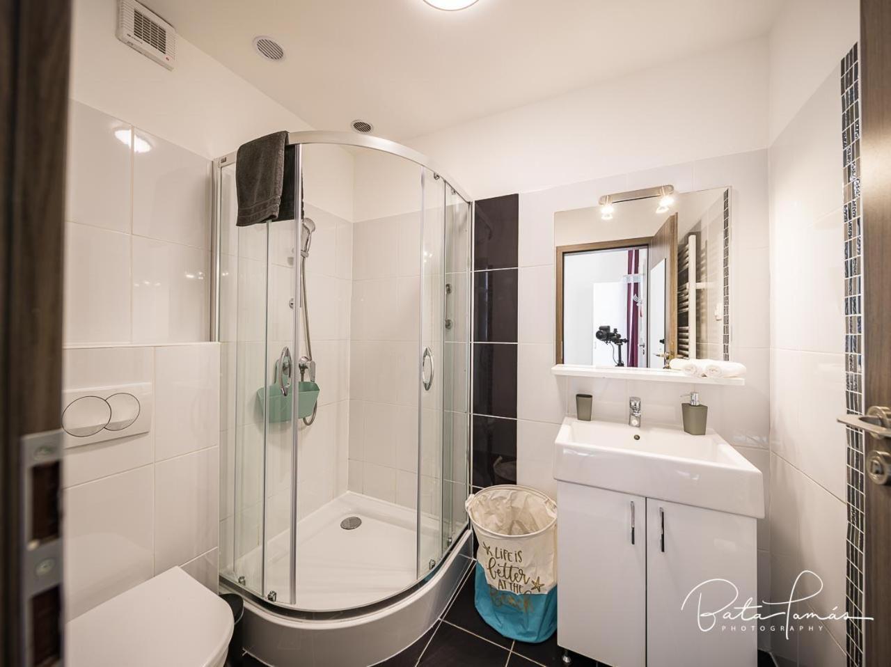 Trip And Hop Apartment Budapest Luaran gambar